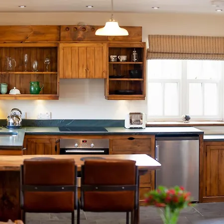 1 Bed In Windermere 95347 Holiday home *